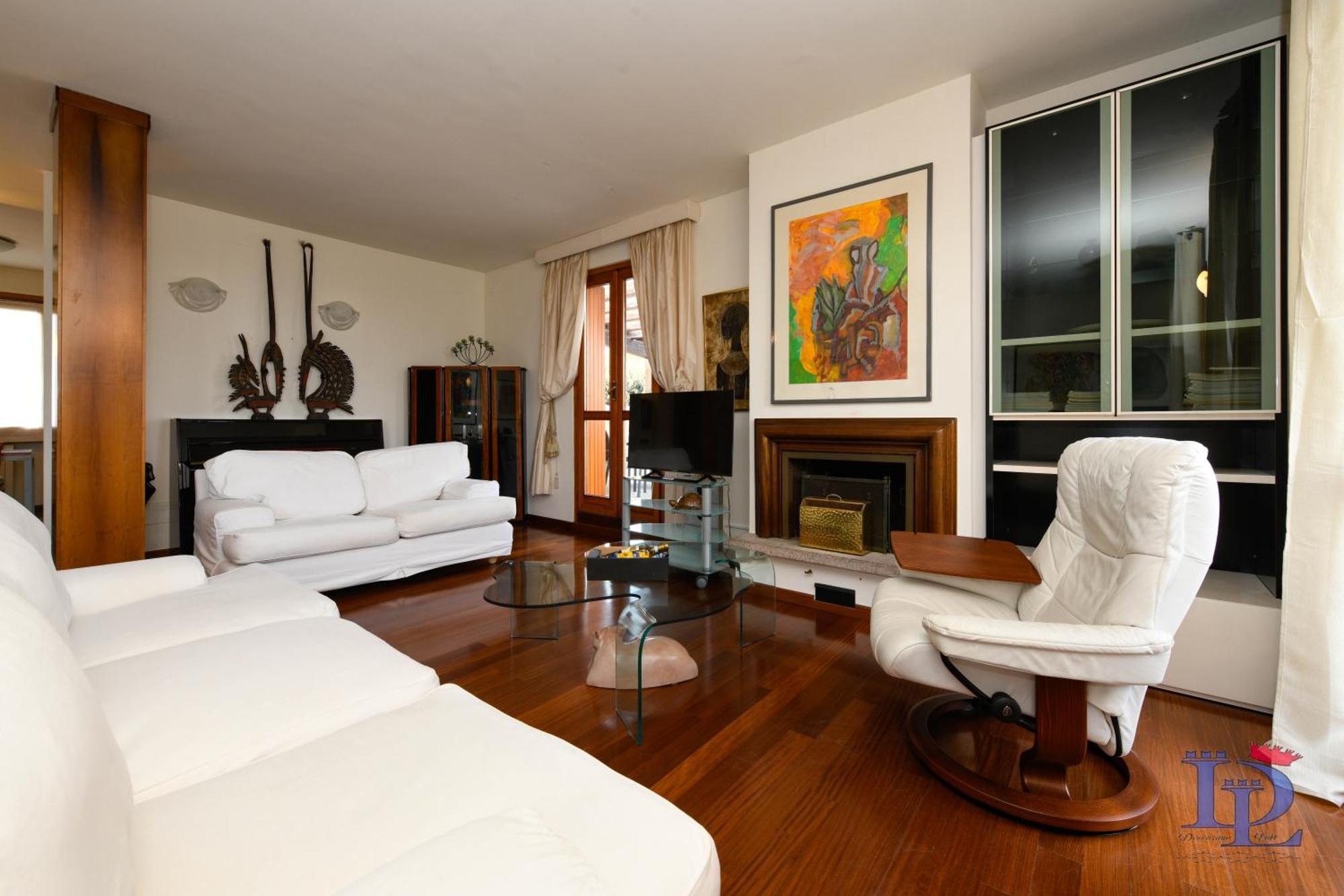 Desenzanoloft Official Partner Marriott Homes & Villas - Gardastar La Stella Del Lago デセンツァーノ・デル・ガルダ エクステリア 写真